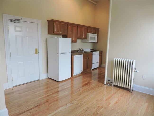 878 Massachusetts Ave, Unit 6, Unit 6