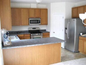 928 Charlton Ln in Naperville, IL - Building Photo - Building Photo