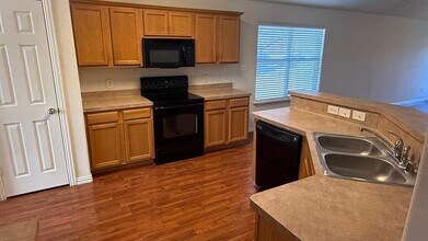 519 Creekside Dr in Princeton, TX - Building Photo - Building Photo