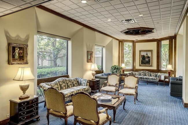 1400 Hermann Dr in Houston, TX - Foto de edificio - Building Photo