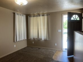 798 S Coleman St in Tooele, UT - Building Photo - Building Photo