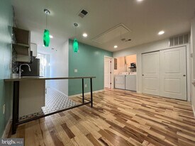 623 S 4th St in Philadelphia, PA - Building Photo