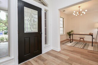 18 Hadlock Pl in Spring, TX - Foto de edificio - Building Photo