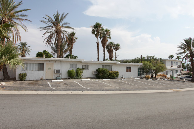 Sun Villas in Desert Hot Springs, CA - Foto de edificio - Building Photo