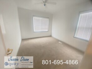 219 Country Club Dr in Ogden, UT - Building Photo - Building Photo