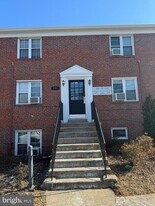 131 S Courthouse Rd in Arlington, VA - Building Photo