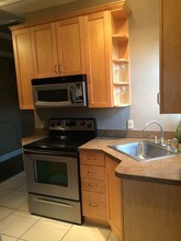 754 N. 25th in Philadelphia, PA - Foto de edificio - Building Photo