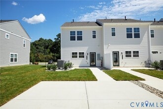 214 Greenpark Rd in Sandston, VA - Building Photo - Building Photo