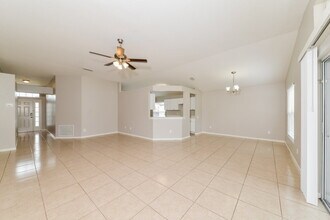 12432 Tree Pointe Ct in Riverview, FL - Foto de edificio - Building Photo
