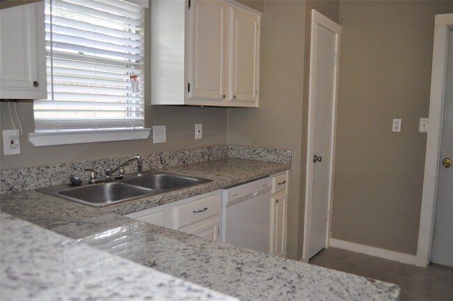 22411 Merrymount Dr in Katy, TX - Building Photo - Building Photo