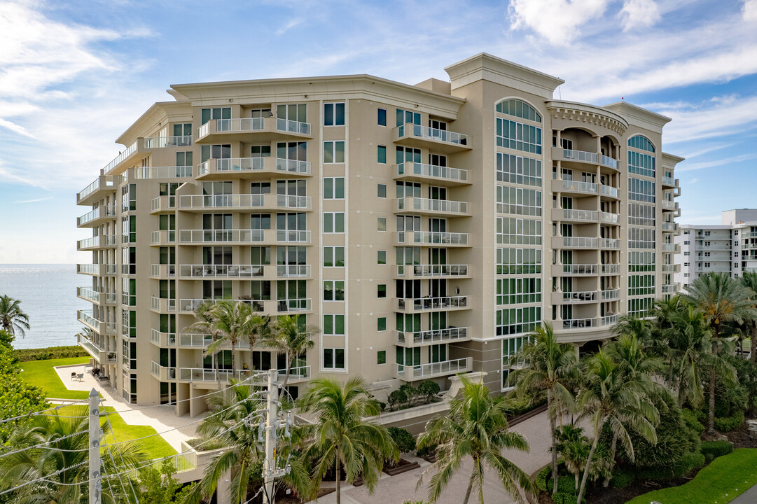 Ocean Grande in Hillsboro Beach, FL - Foto de edificio