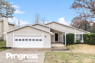 2468 Mistletoe Ln SW in Snellville, GA - Building Photo