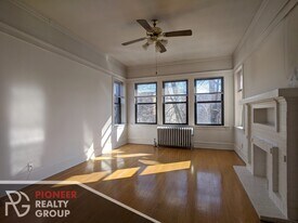 1448 W Cornelia Ave, Unit 2 in Chicago, IL - Building Photo
