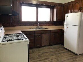 1518 15th Ave in Moline, IL - Building Photo - Building Photo