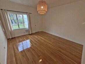 9120 Beverly Blvd, Unit 9128 in Beverly Hills, CA - Foto de edificio - Building Photo