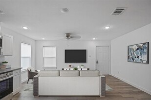 9313 Hillis St in Houston, TX - Building Photo