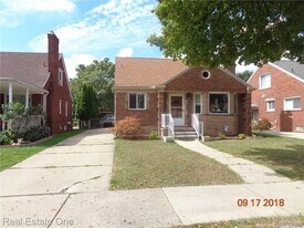 6421 Oakman Blvd in Dearborn, MI - Building Photo