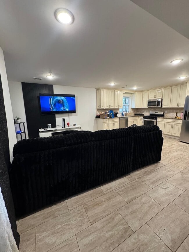 746 Bergen St, Unit 746bergen st in Newark, NJ - Building Photo - Building Photo
