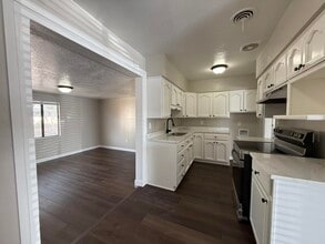 1404 Chaco Ave in Grants, NM - Building Photo - Building Photo