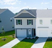 1230 Wylie St in Camden, SC - Building Photo