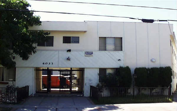 6033 Hazelhurst Pl in North Hollywood, CA - Building Photo - Building Photo