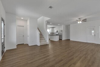 202 Tokalaun Dr in Hutto, TX - Building Photo - Building Photo