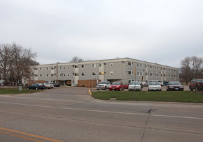 Heights Manor Apartments