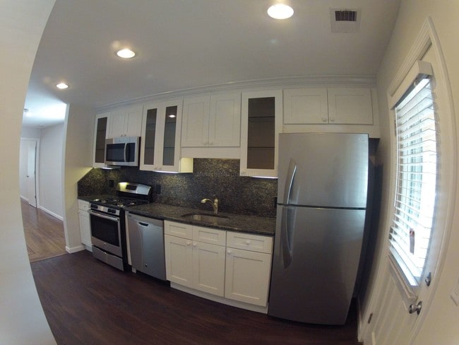 267 Central Ave, Unit a in Metuchen, NJ - Foto de edificio - Building Photo