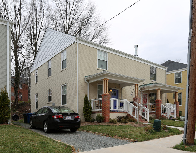 302 Northwood Cir in Durham, NC - Building Photo - Building Photo