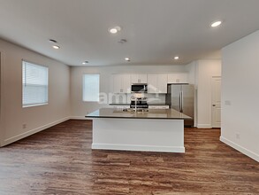 9176 Ribbon Mdw Ct in Las Vegas, NV - Building Photo - Building Photo