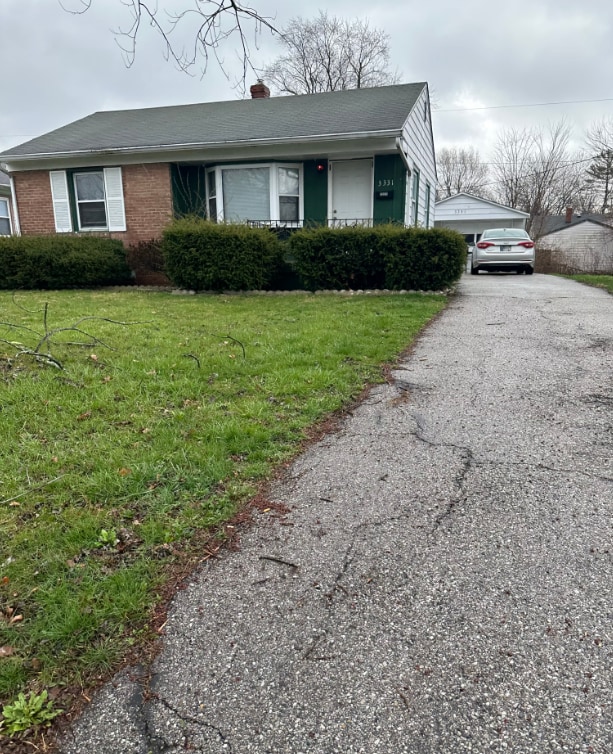 property at 3331 Manor Ct