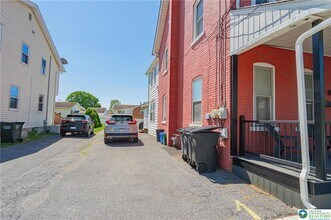 34 E Washington Ave in Bethlehem, PA - Building Photo - Building Photo