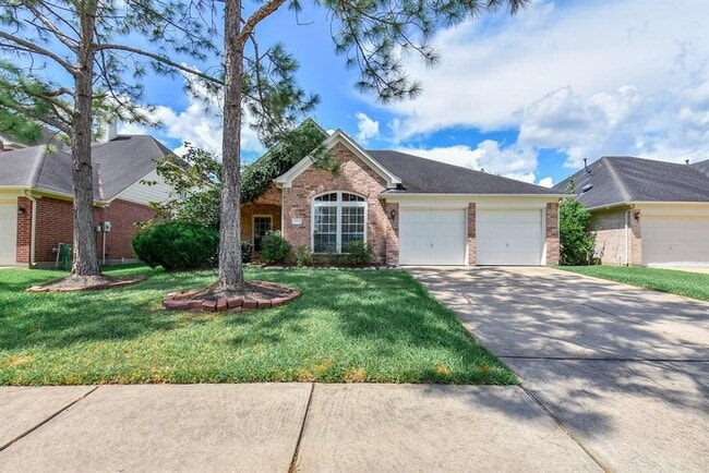 property at 3606 Chesapeake Ct