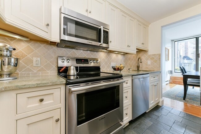 49 Hancock St in Boston, MA - Building Photo - Building Photo