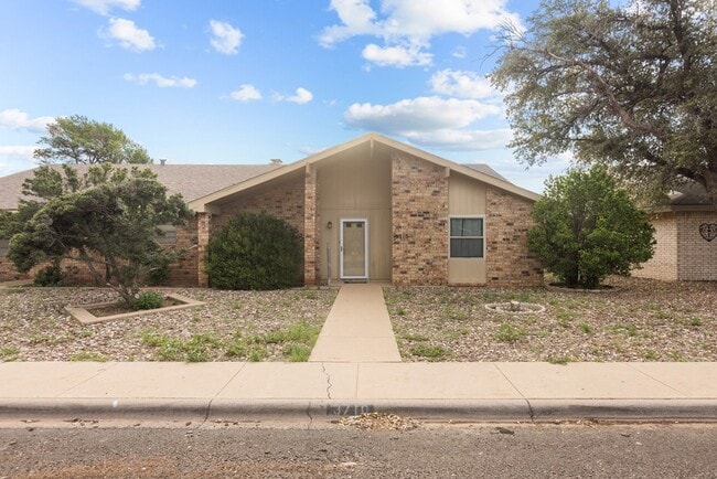 3710 Monclair Ave in Odessa, TX - Building Photo - Building Photo