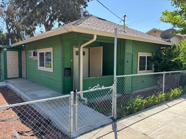 property at 807 G St