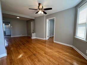 1009 N Parkside Ave, Unit 2 in Chicago, IL - Foto de edificio - Building Photo