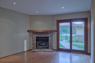 4 125th LN NW in Coon Rapids, MN - Building Photo - Building Photo