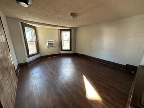 937 Grove Ave in Racine, WI - Building Photo - Building Photo