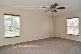 2321 SW Kent Cir in Port St. Lucie, FL - Foto de edificio - Building Photo