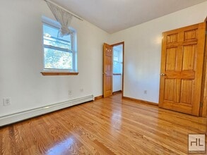 Spacious 3-Bedroom Apartment in Woodside in Queens, NY - Building Photo - Building Photo