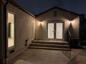 2226 Patricia Ave in Los Angeles, CA - Building Photo - Building Photo
