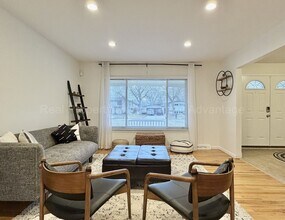 29350 Leemoor Dr in Southfield, MI - Building Photo - Building Photo