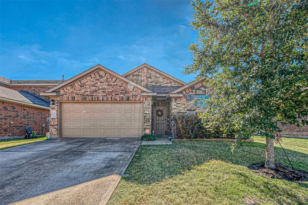 2326 Mary Thistle Dr in Spring, TX - Building Photo