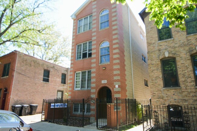 1351 N Wolcott Ave, Unit 2