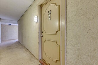 910 Duncan Ln, Unit 50 in Austin, TX - Building Photo - Building Photo