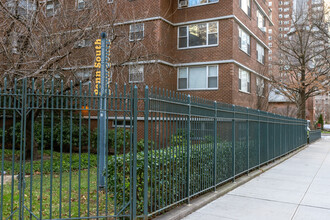 365 9Th Avenue in New York, NY - Building Photo - Building Photo