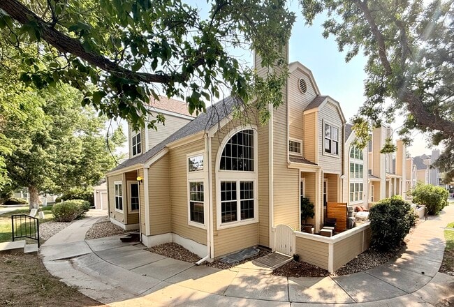 property at 5714 W Atlantic Pl