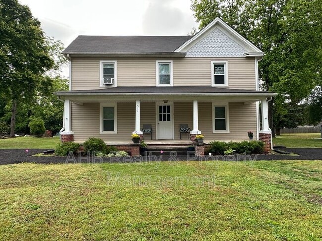property at 511 Cummings St