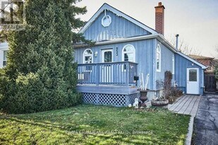 853 Fourth St in Mississauga, ON - Building Photo